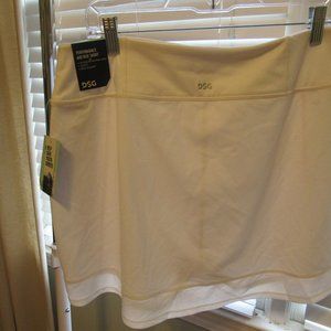 DSG MID-RISE PERFORMANCE SKORT - WHITE - SIZE XL NWT
